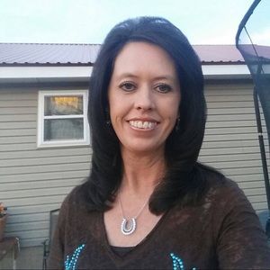 Meet your Posher, Laurie